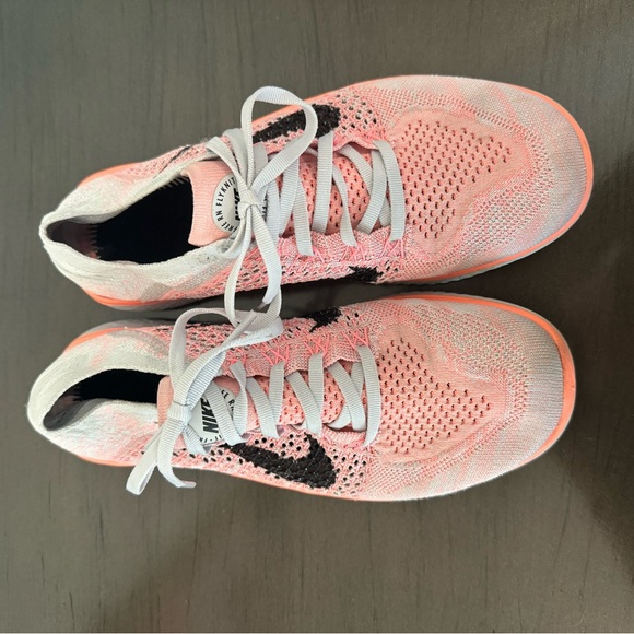 (WMNS) Nike Free RN Flyknit 2018 'Crimson Pulse' 942839-800 size 9 - Picture 2 of 4